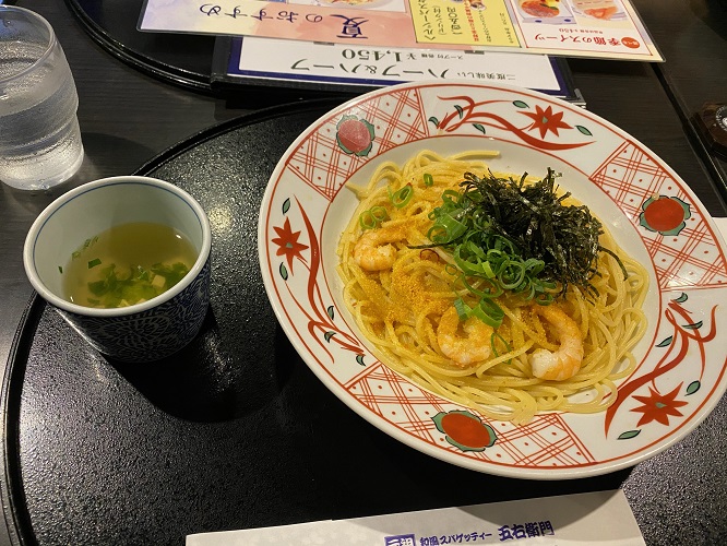 お箸で頂くパスタ