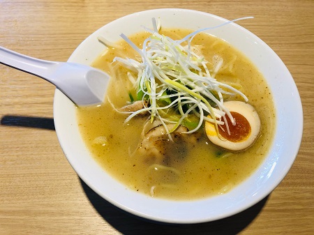 期間限定☆鶏の白湯ラーメン