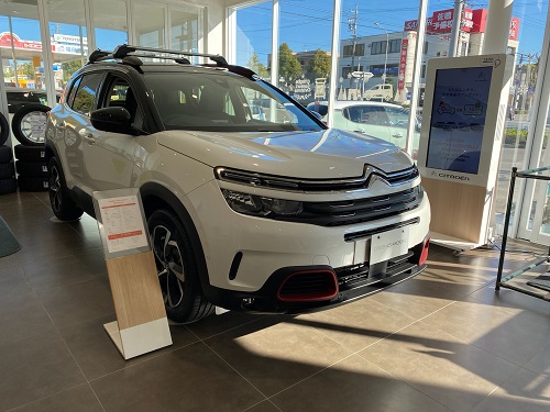展示車入れ替え