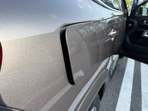 C5 AIRCROSS PLUG-IN HYBRID の給油口