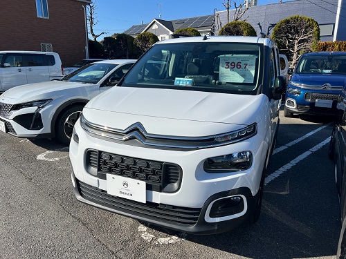 高年式走行距離極少車あります☆BERLINGO