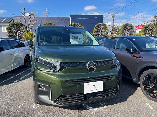 高年式走行距離極少車あります☆BERLINGO