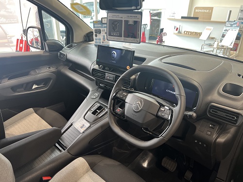 BERLINGO   ＼7つの使いやすさ／   ④～⑦