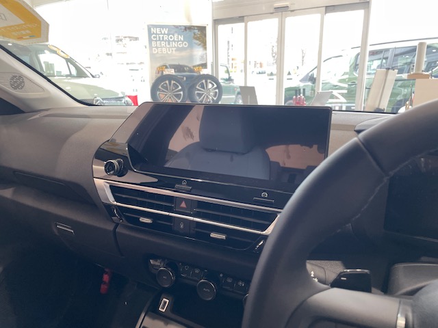 C4|7インチデジタルインストルメントパネル